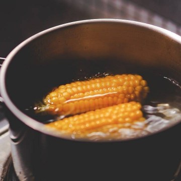 Simmering, Blanching & Boiling - What's The Difference? 